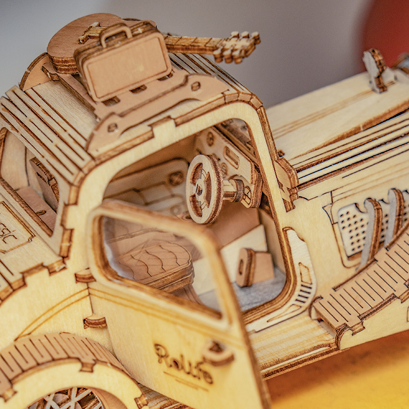 3D Laser Cut Wooden Puzzle: Vintage Car