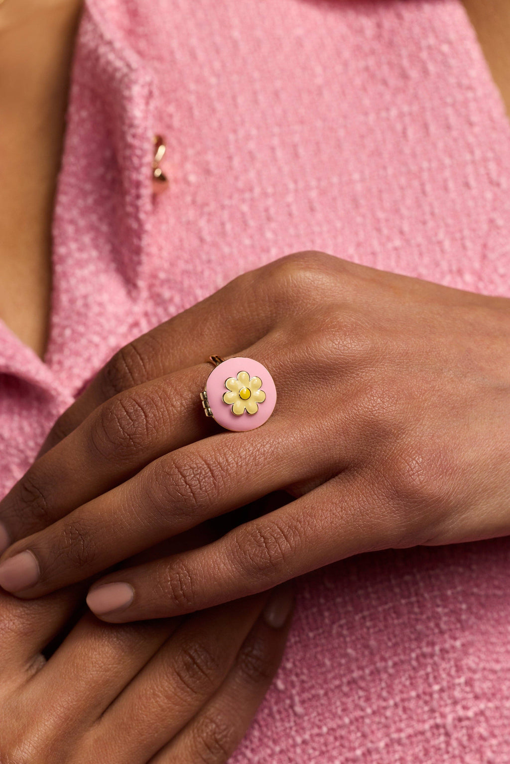 60s Hair Dryer & Curler Locket Ring: Gold