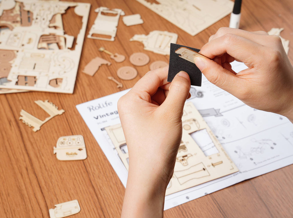 3D Laser Cut Wooden Puzzle: Vintage Car