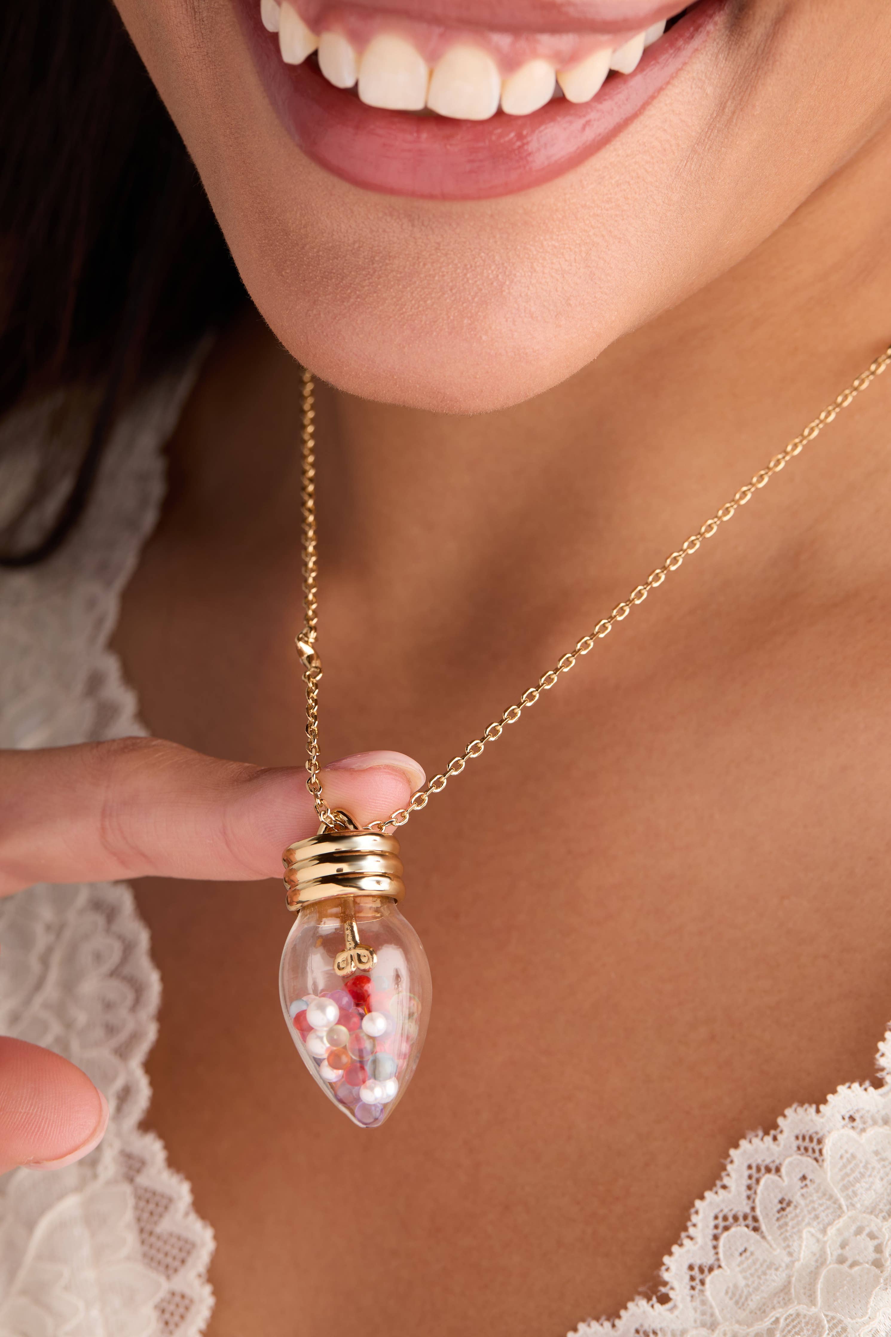 Christmas Light Bulb Shaker Necklace: Silver
