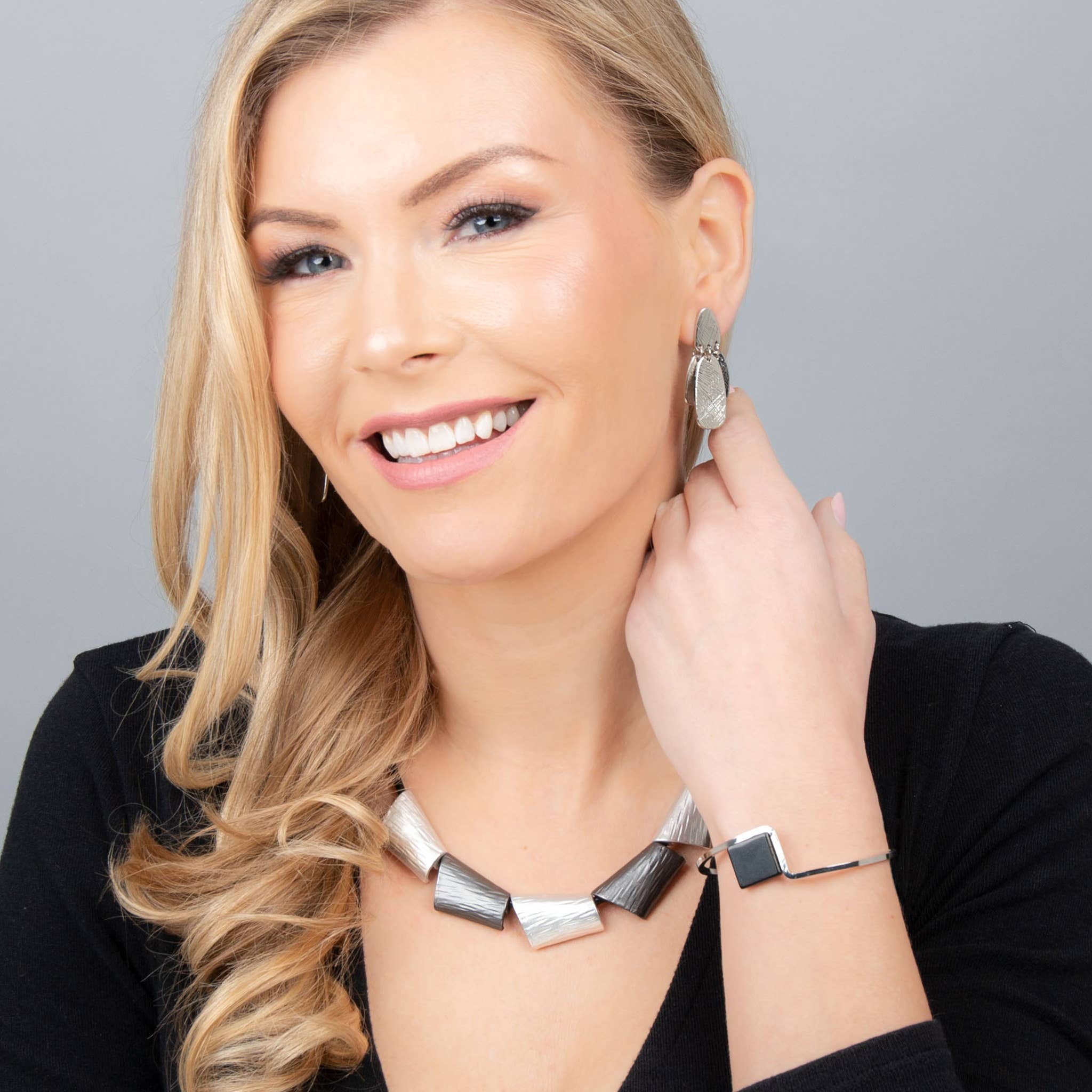 Kinley Stone Accent Cuff Bracelet: Gold