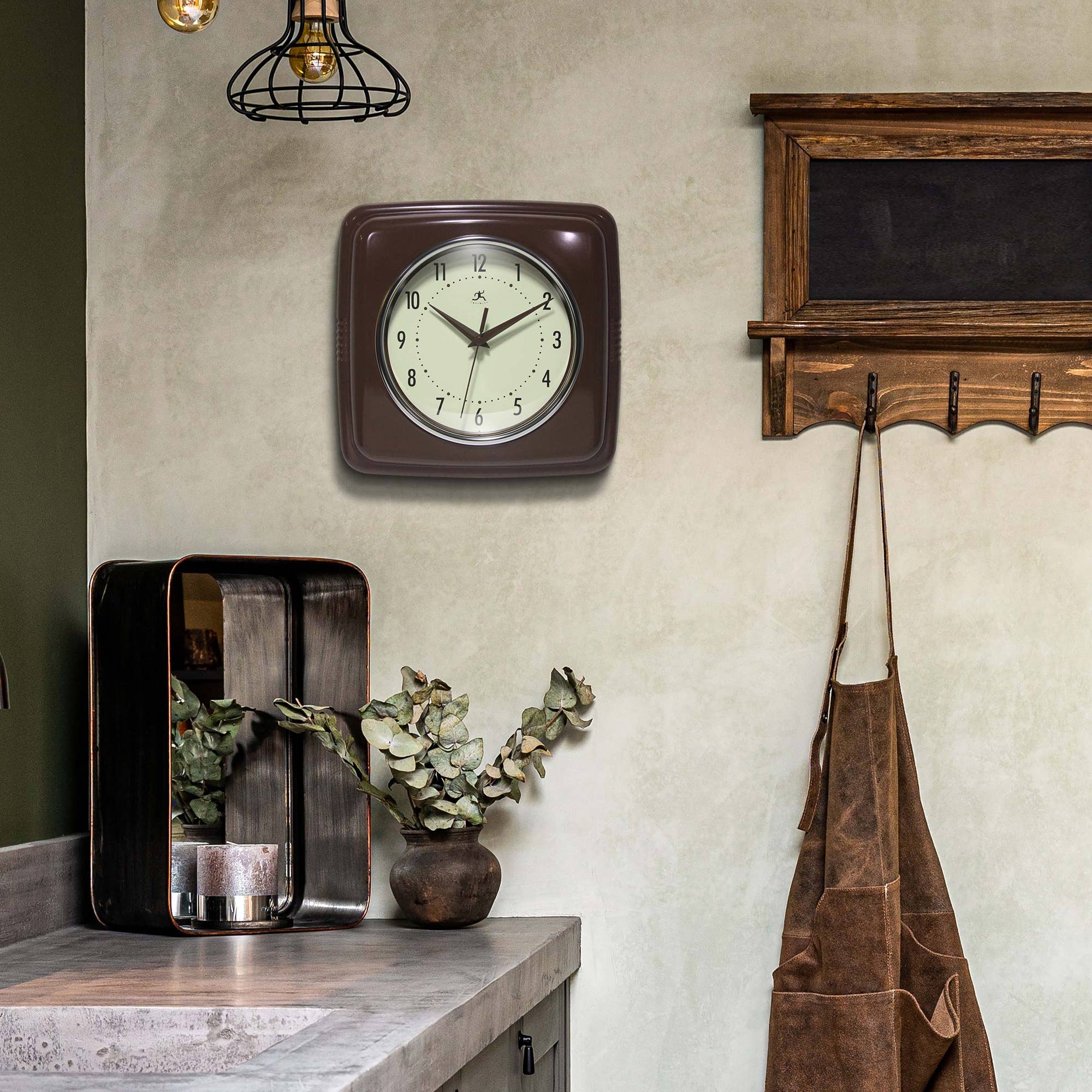 Retro Square Mahogany Indoor Wall Clock 9.25 Inch: Mahogany / 9.25 Inch