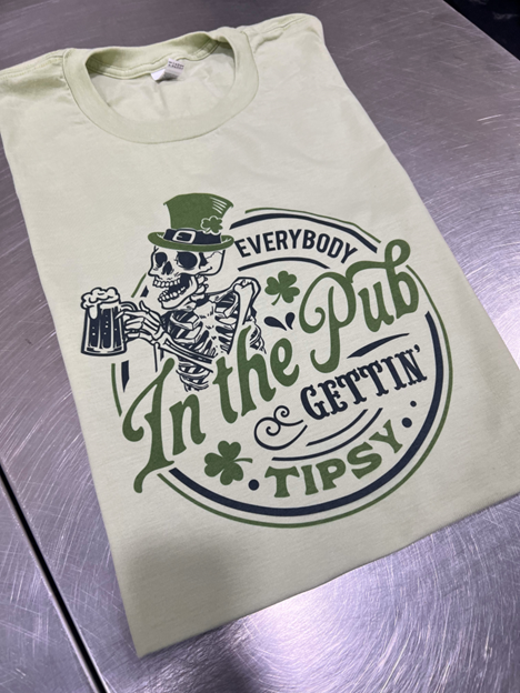 St. Pattys Everybody In The Pub Vintage Graphic Tee: Citron / Small Unisex