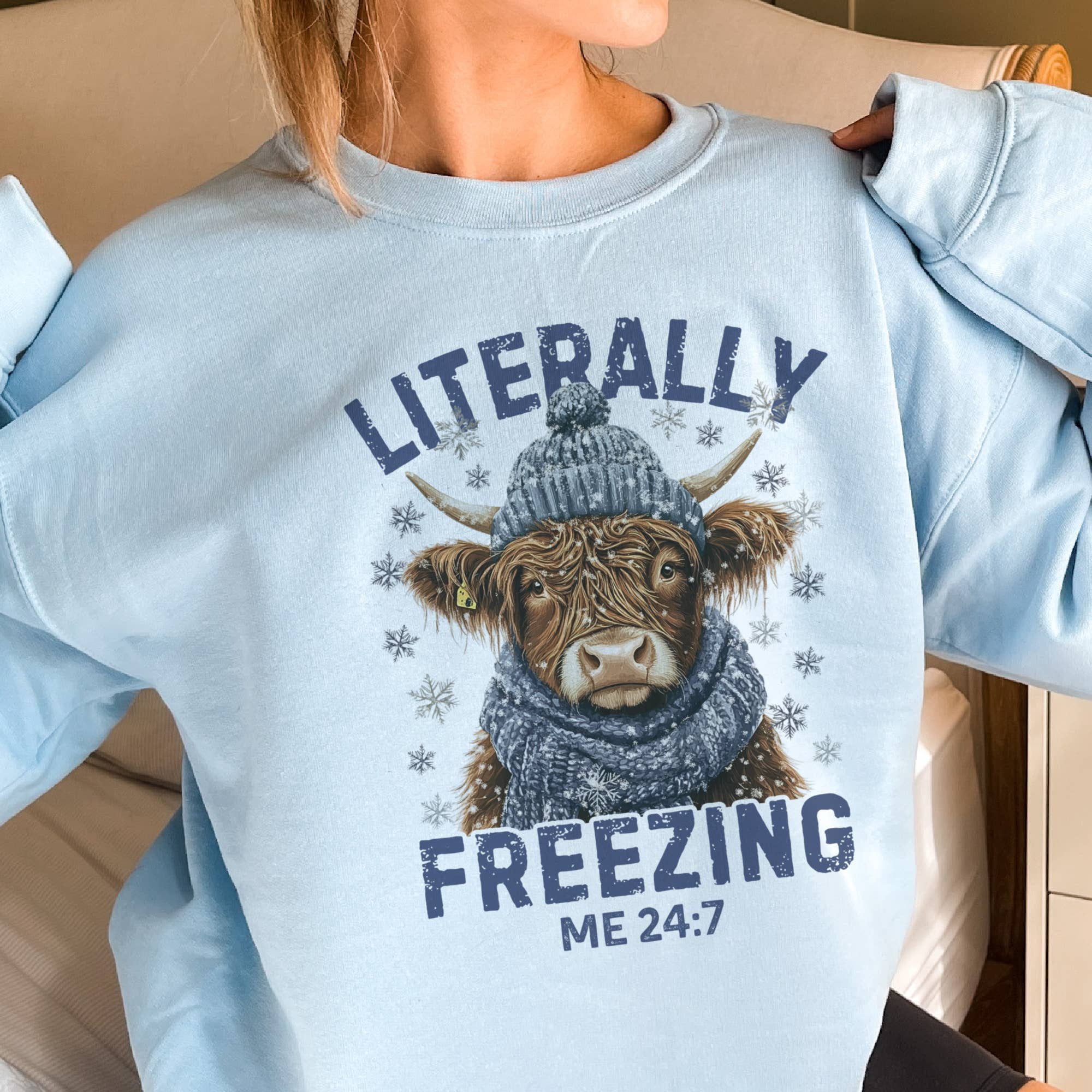 Literally Freezing Cow Winter Bull Graphic Sweatshirt: Sand / Medium