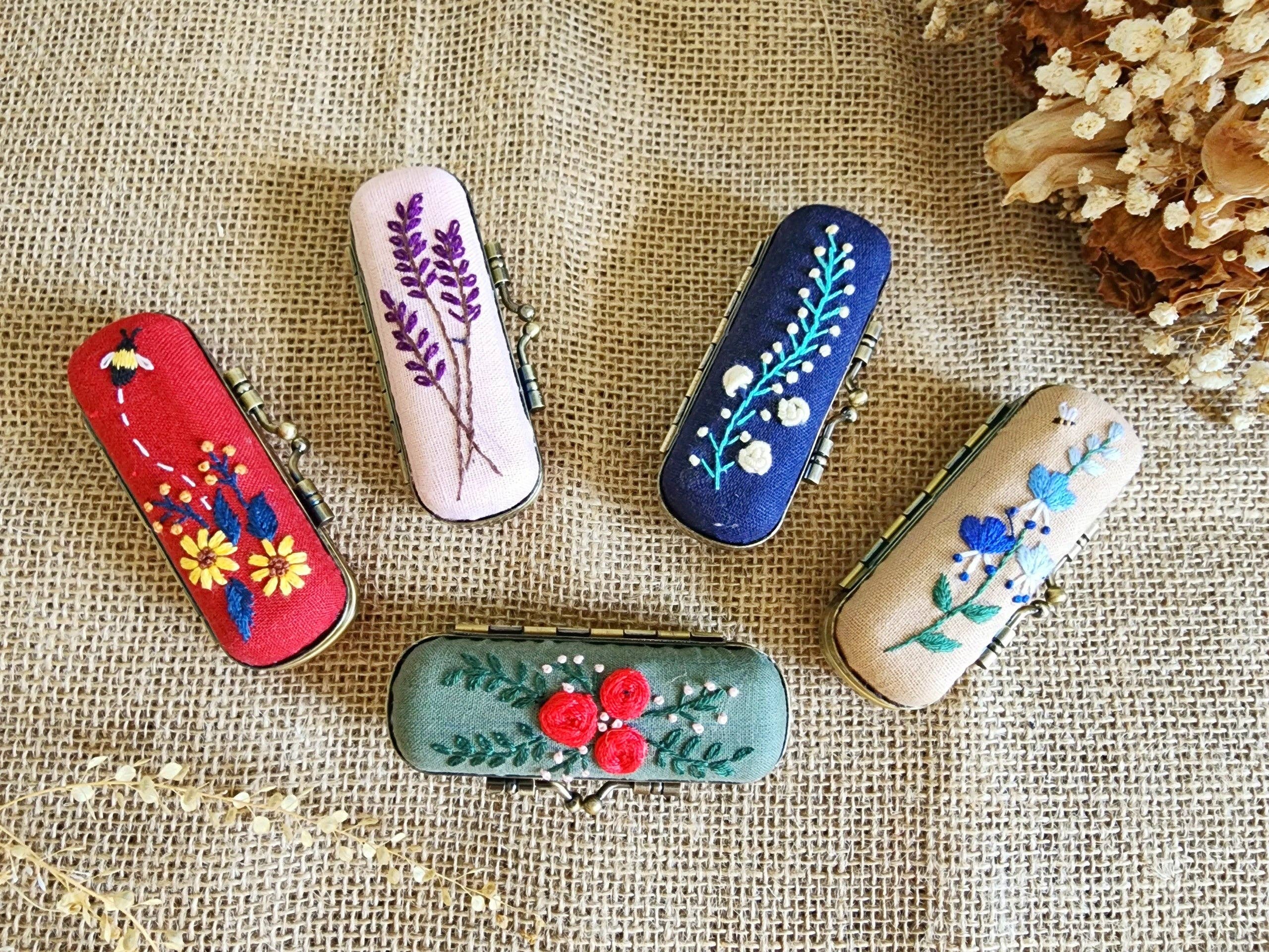 Vintage Embroidered Lipstick Case (NO MIRROR)🪡: Navy