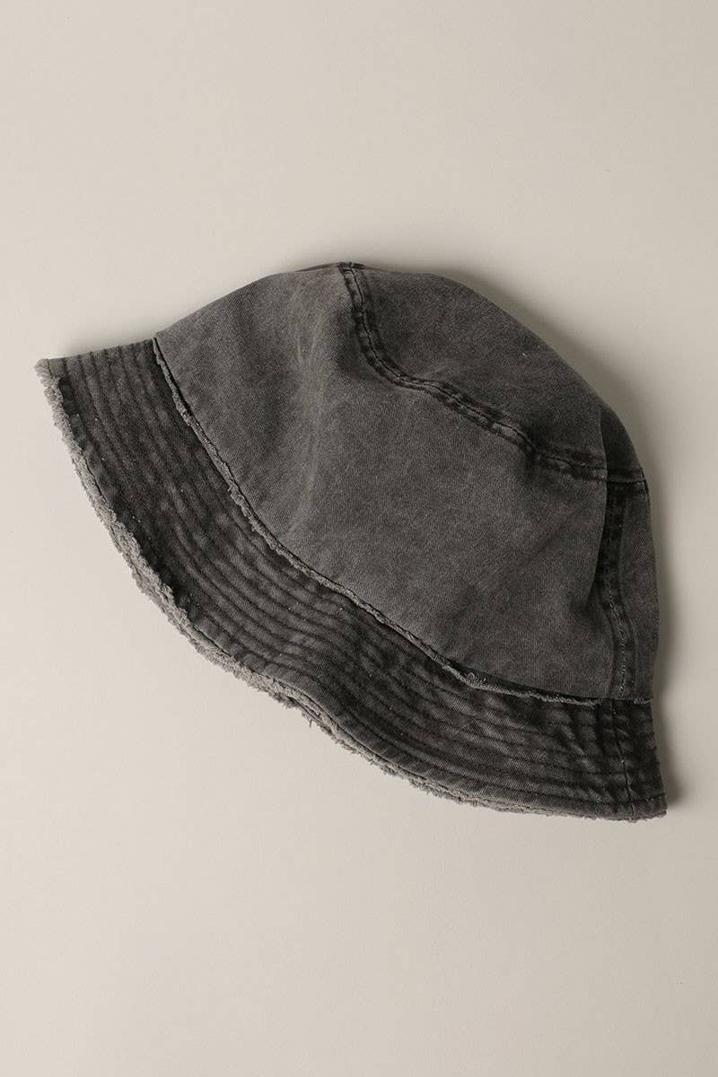 Frayed Canvas Cotton Denim Bucket Hat: WHITE / One Size