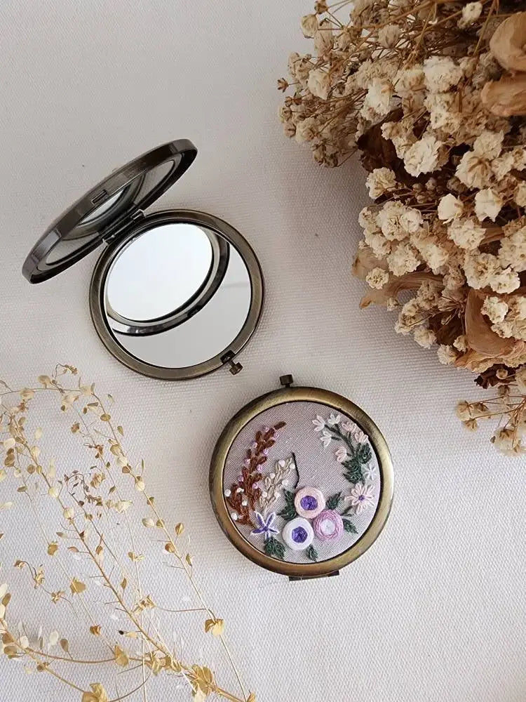 Floral Embroidered Compact Mirror, Collection Sophia ✅: 6. Yellow flower