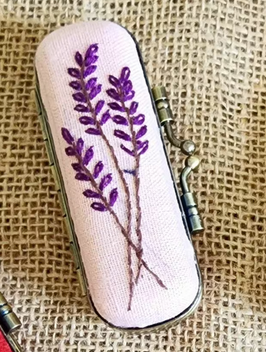 Vintage Embroidered Lipstick Case (NO MIRROR)🪡: Navy