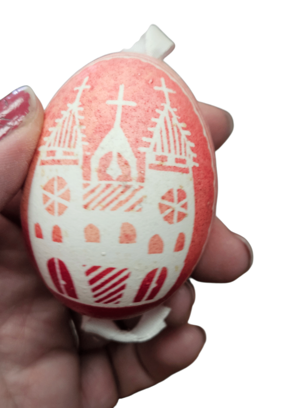 Hand-Etched "Driapanka" Easter Egg This exquisite hand-etched egg, known traditionally as a Driapanka (or Drapanka), is a stunning example of Eastern European folk art