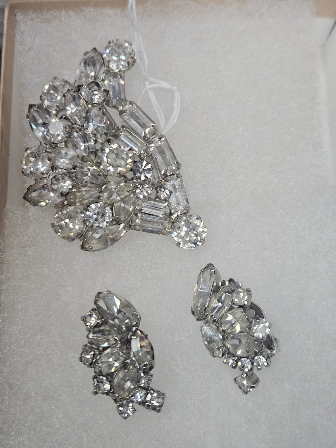 Vintage Weiss Rhodium Plated Rhinestone Brooch & Earring Set The Ultimate Mid-Century Sparkle