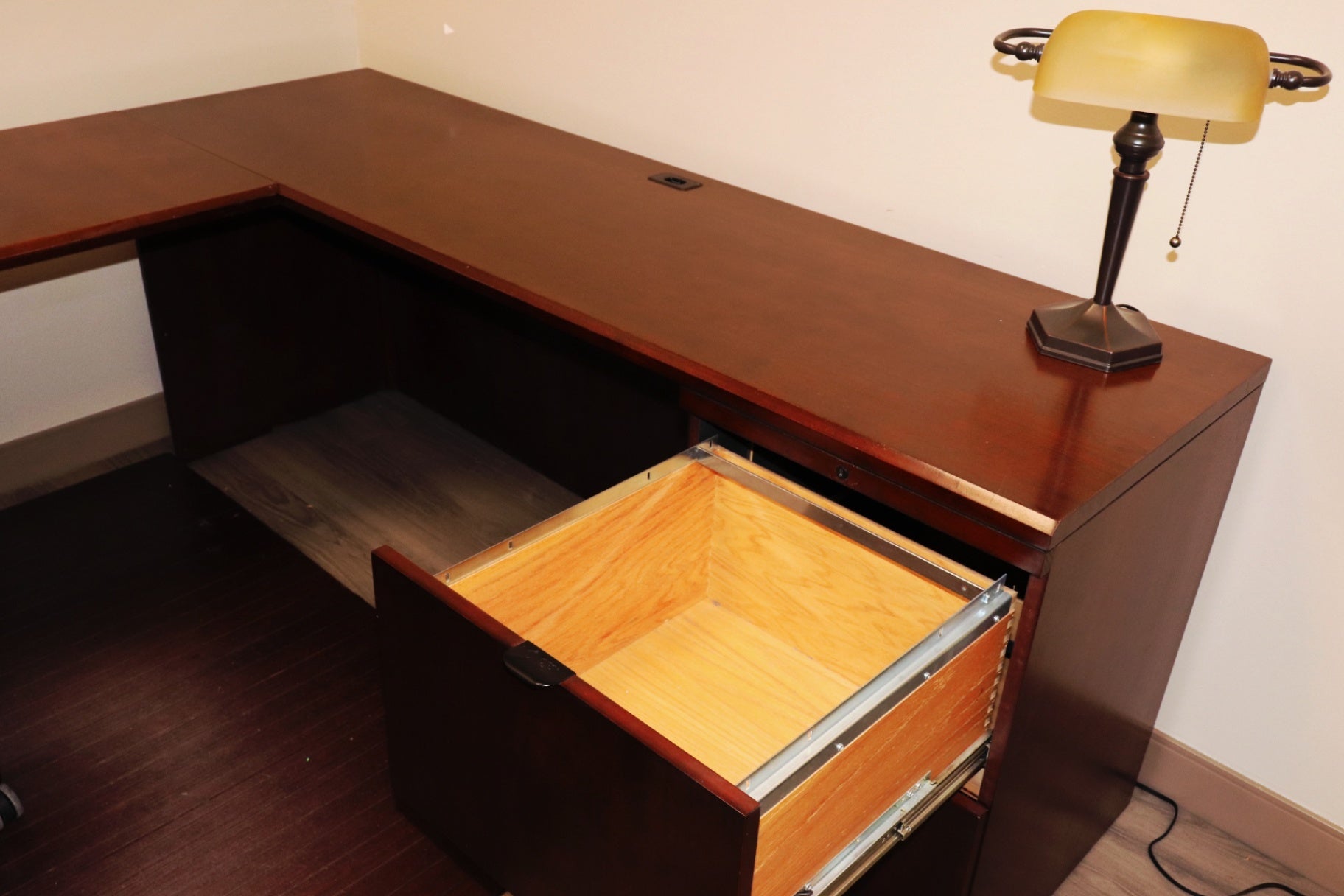 EXECUTIVE SHOWROOM SUITE  OFS Indiana Heritage Cherry Wood U-Desk