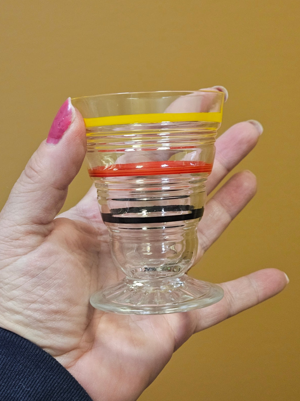 Set of 3: 1930s Anchor Hocking "Banded Ring" Juice Glasses Add a splash of "Depression Era" cheer to your morning table or home bar with this authentic set of three 