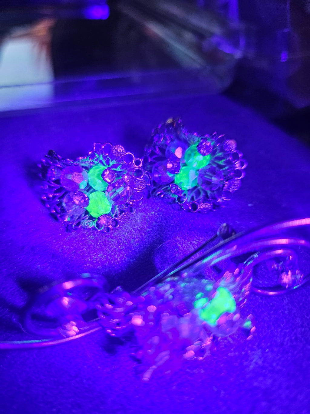 Vintage Mid-Century Uranium Glow Floral Set Matching Brooch & Earring Set (Demi-Parure)