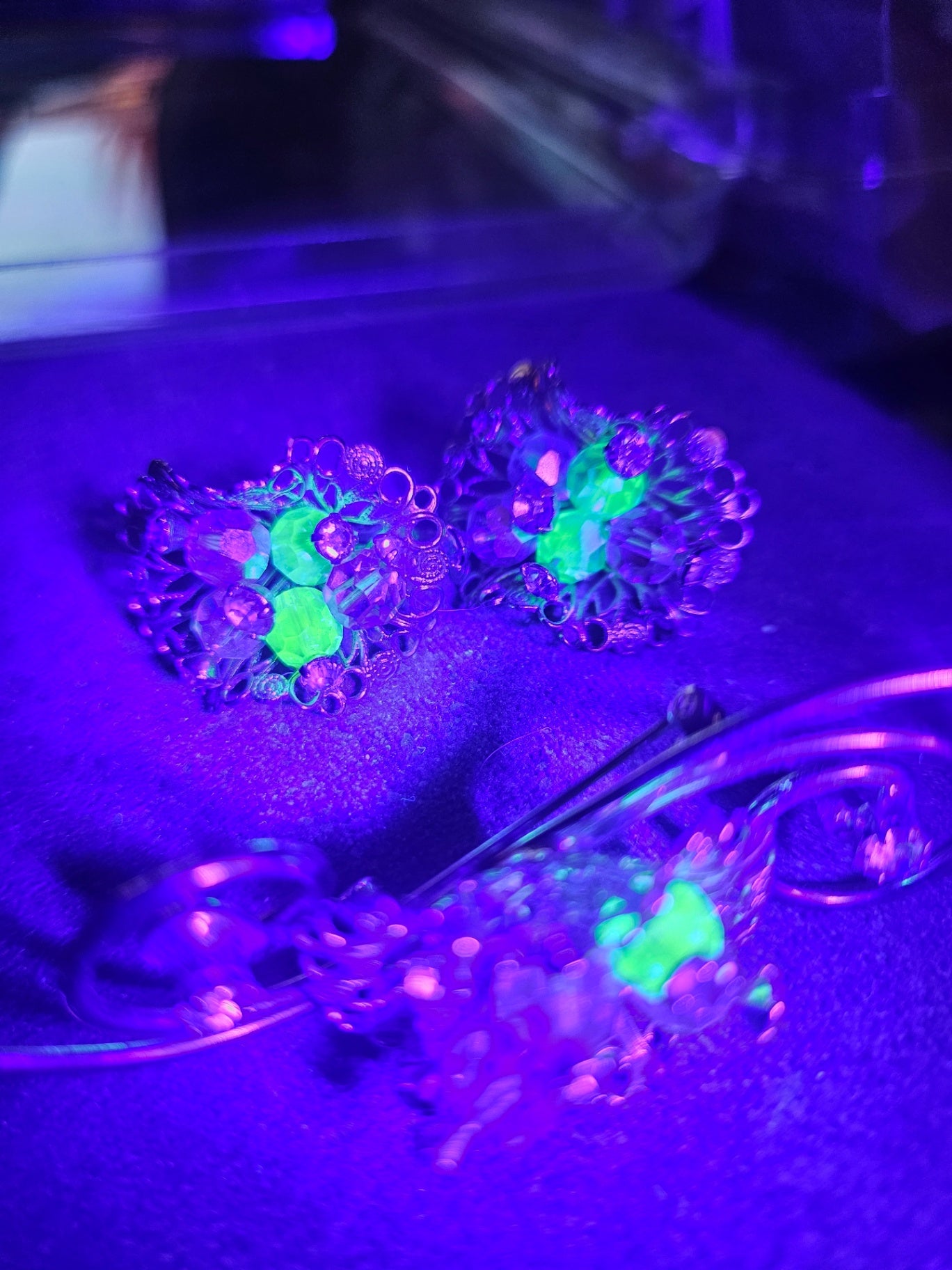 Vintage Mid-Century Uranium Glow Floral Set Matching Brooch & Earring Set (Demi-Parure)