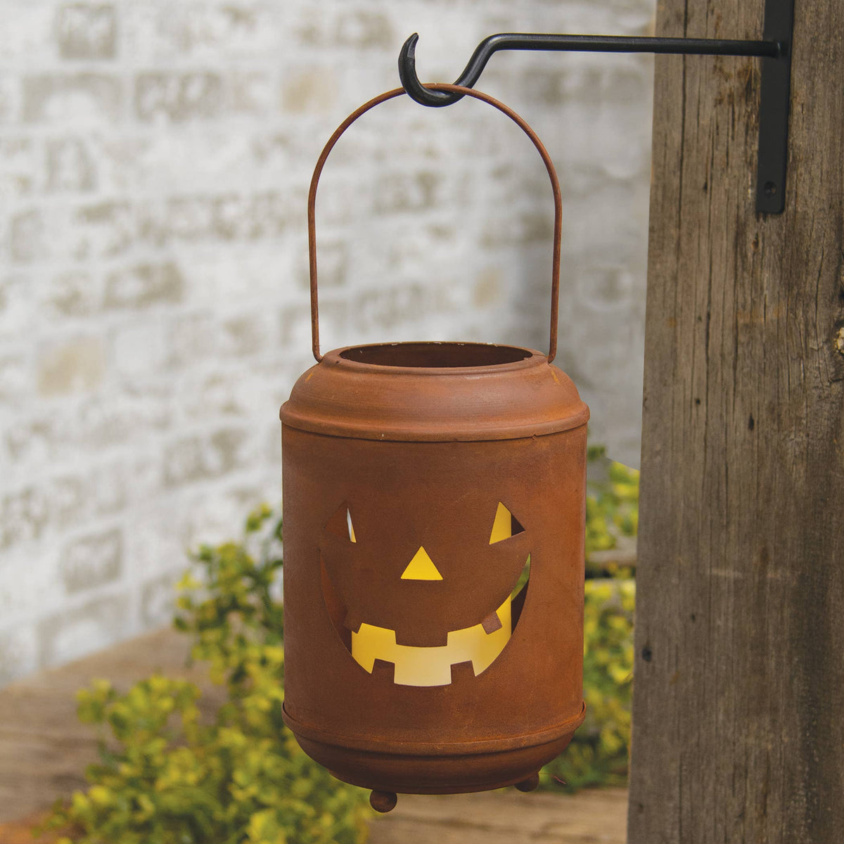 Rusty Metal Jack O Lantern Luminary
