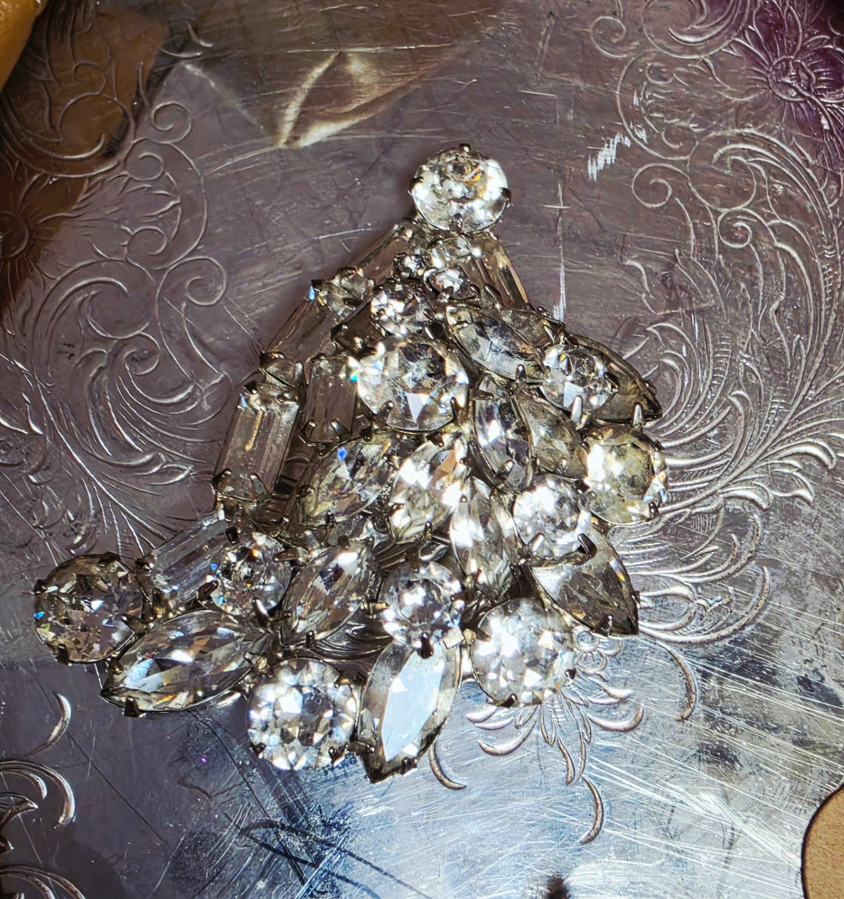 Vintage 1950s Signed Weiss Clear Rhinestone 3D Tiered Statement Brooch