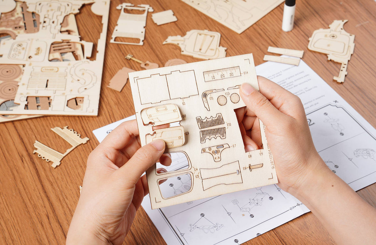 3D Laser Cut Wooden Puzzle: Vintage Car