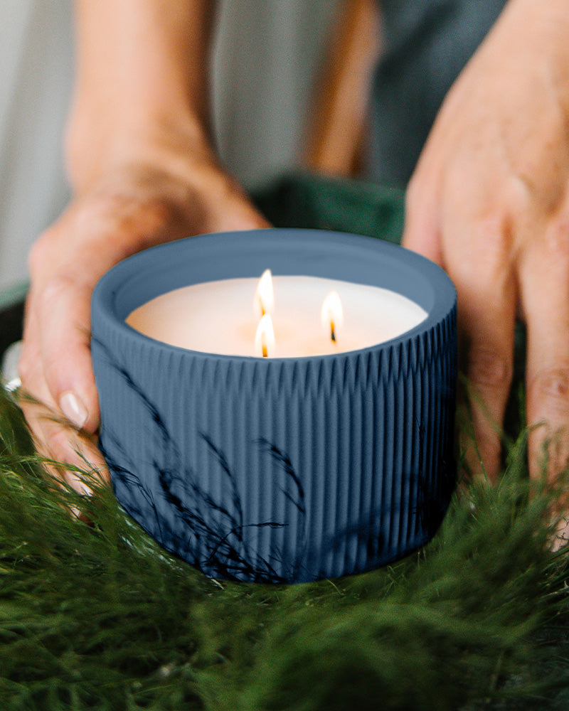 River Moss & Teakwood Candle