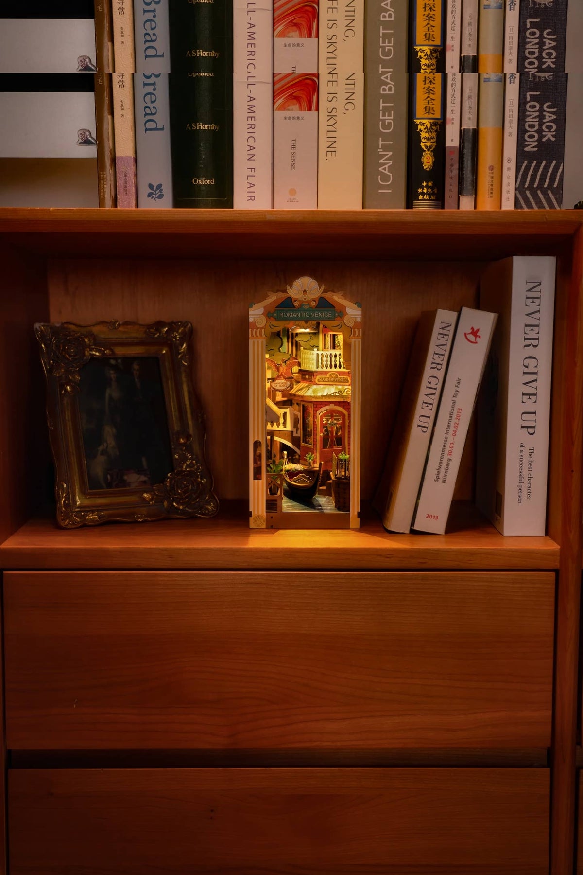 DIY Book Nook Kit: Romantic Venice with Dust Cover