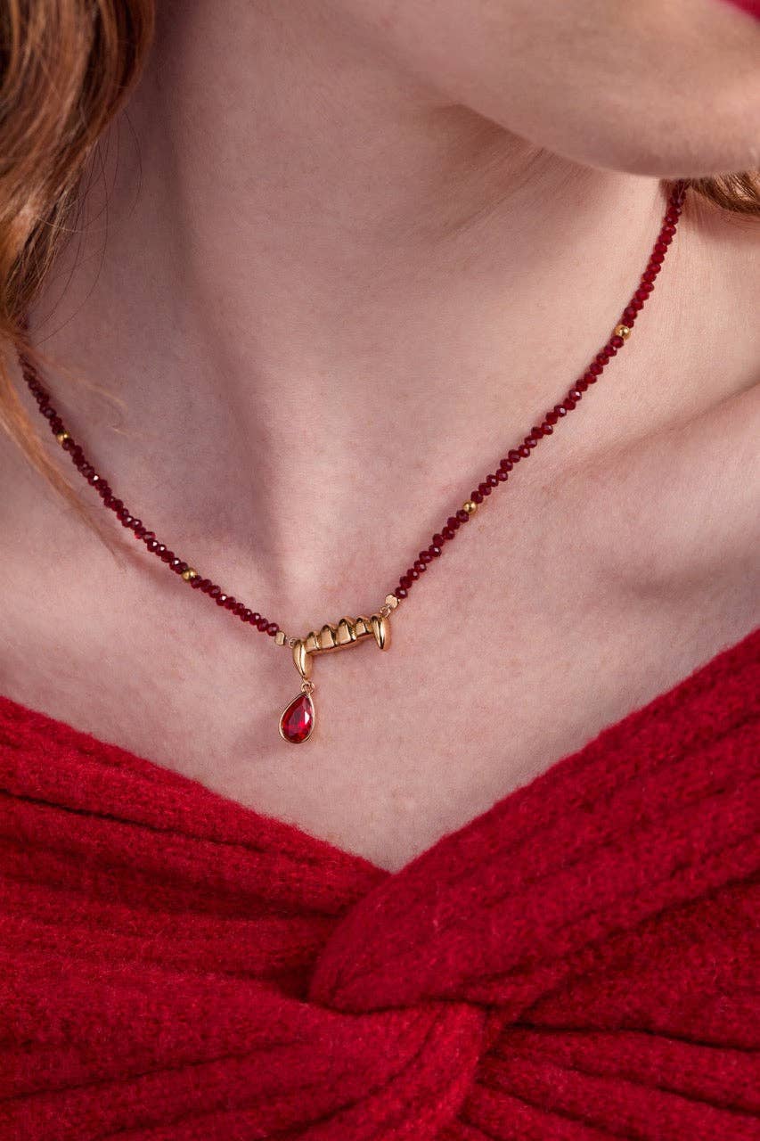 Vampire Teeth Fangs Pendant: Gold