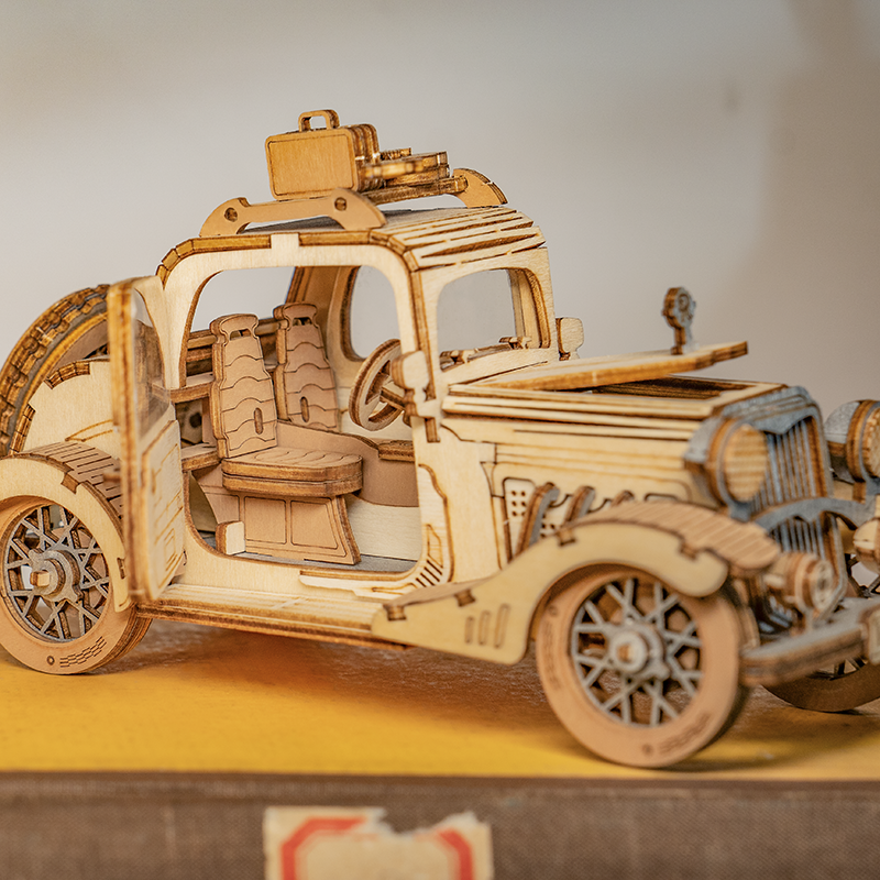 3D Laser Cut Wooden Puzzle: Vintage Car