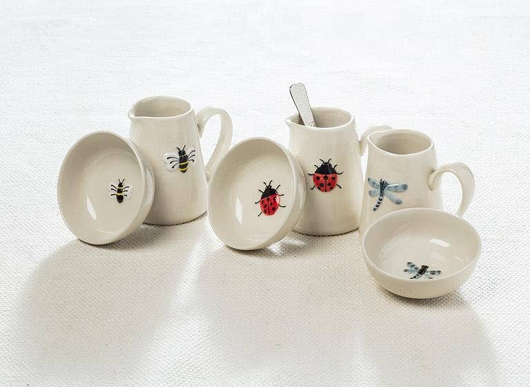 Bee Mini Jug-3"H(5oz)-2627