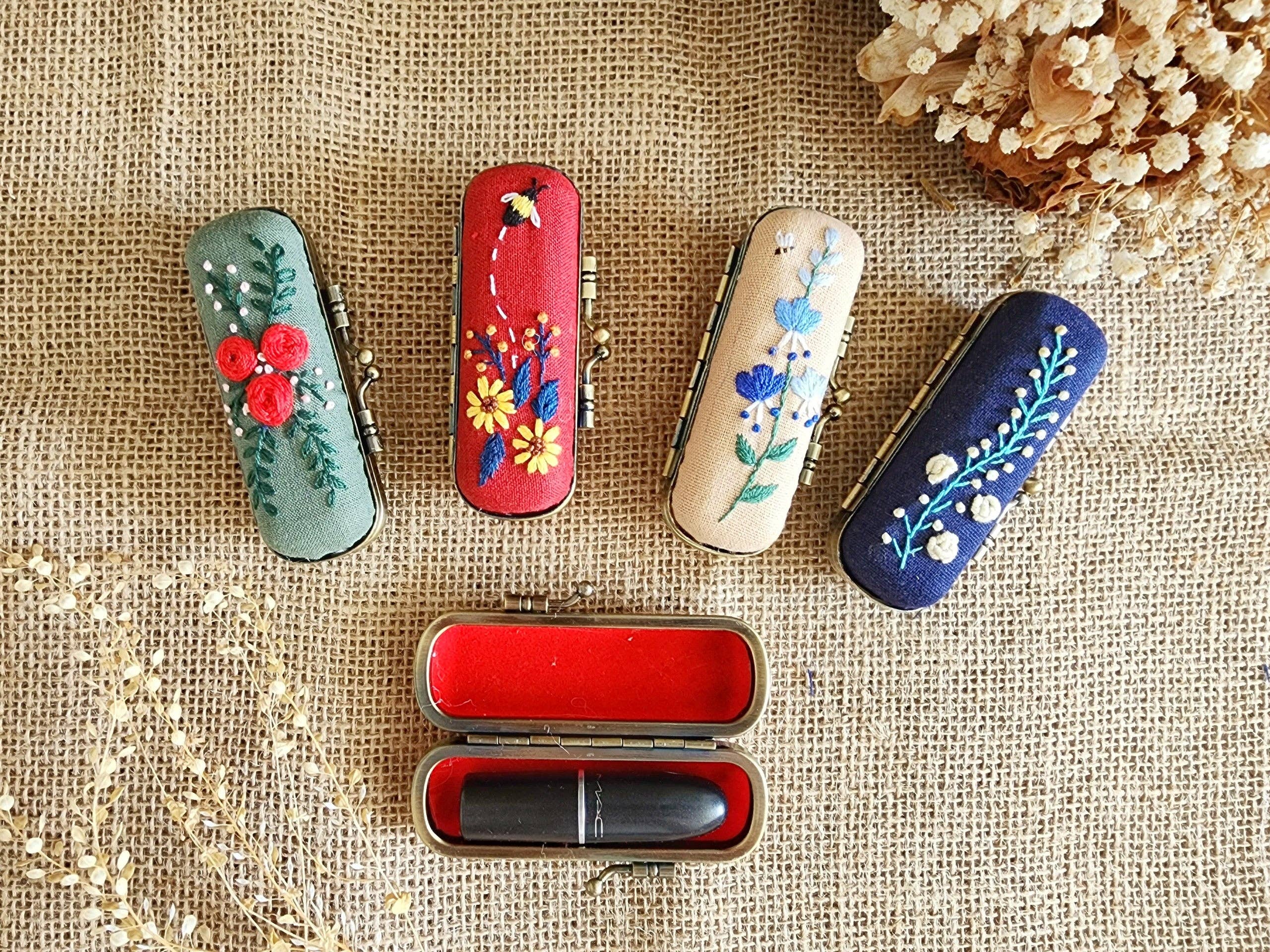 Vintage Embroidered Lipstick Case (NO MIRROR)🪡: Navy