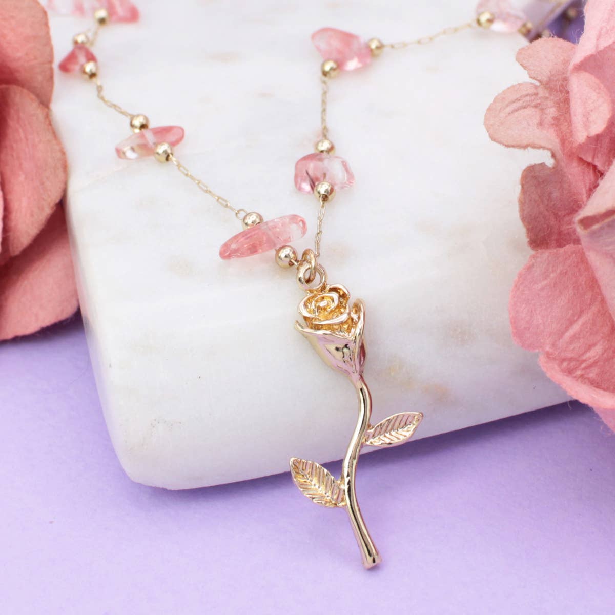 Sweet Vintage Gold Rose Quartz Flower Necklace