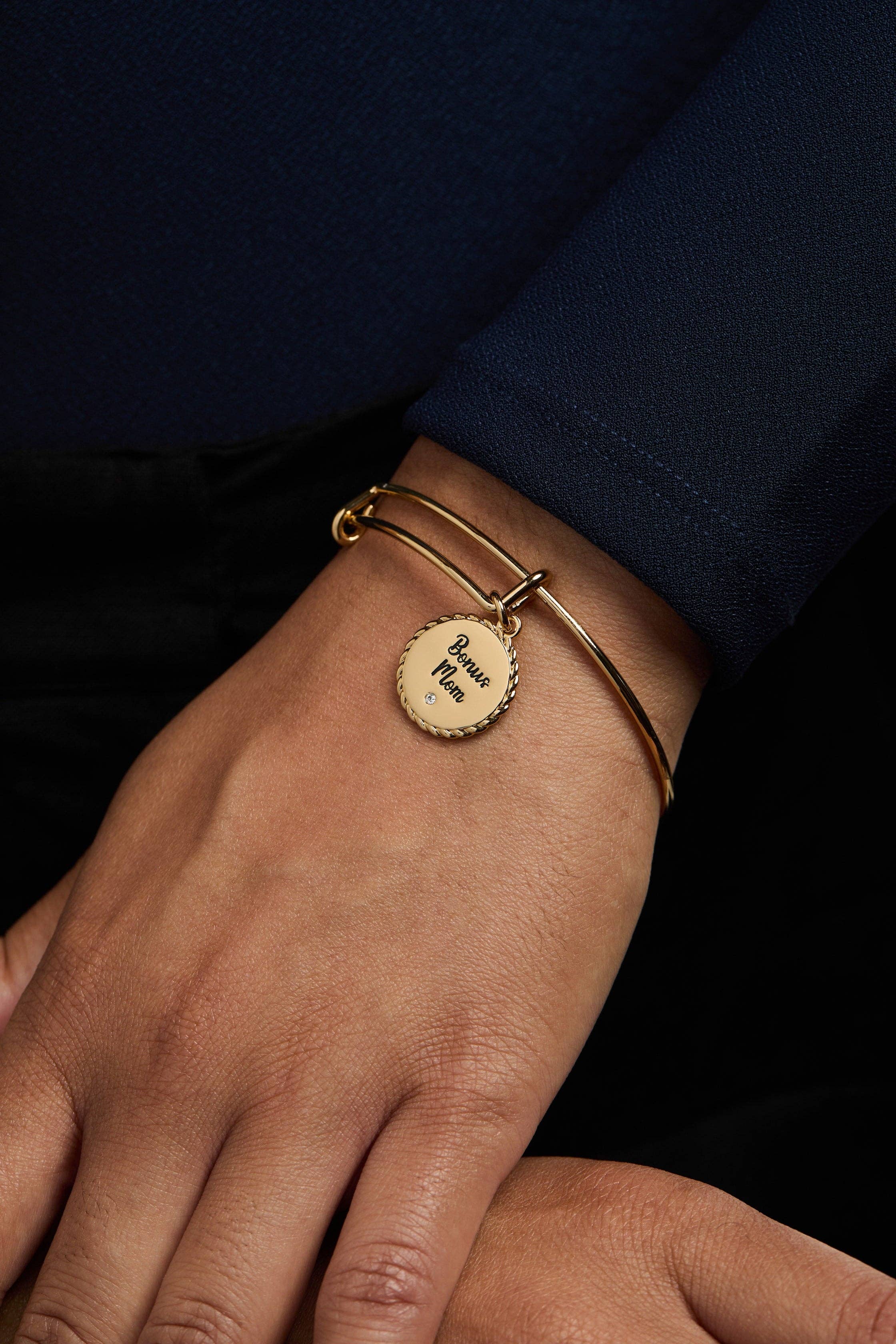 Bonus Mom 'Family Isn't Only Blessed By Name' Charm Bangle: Gold