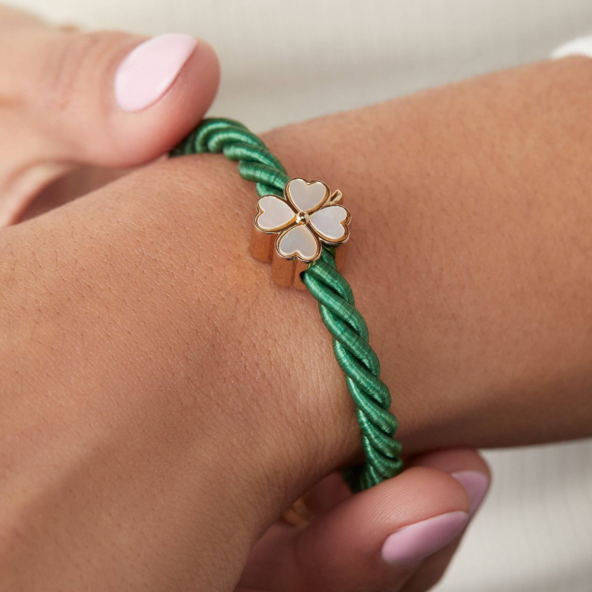 Four Leaf Clover Cord Bracelet: Gold