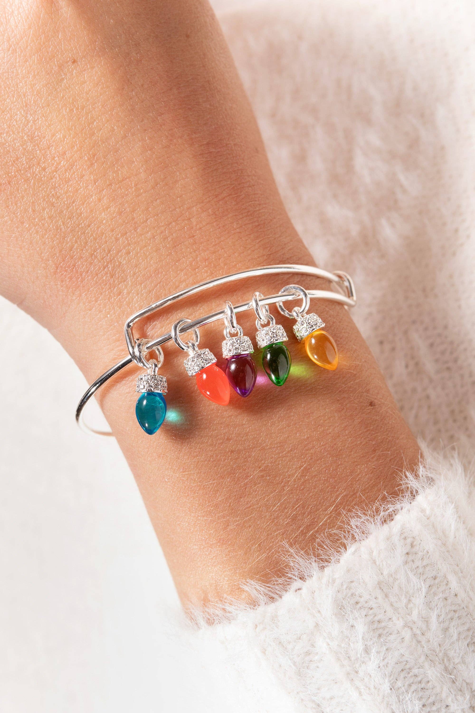 Christmas Light Bulb Charm Bangle: Gold