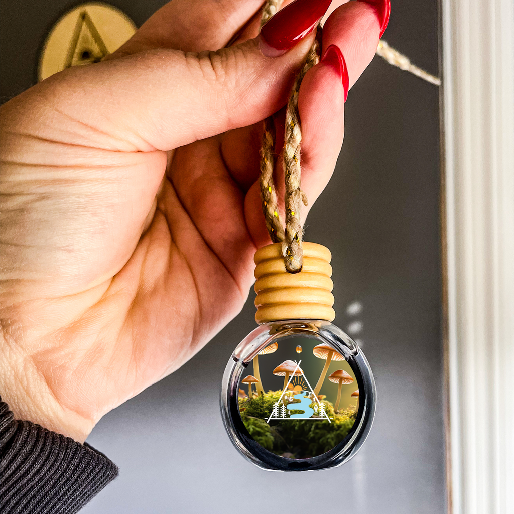 Cedarwood & Oakmoss Hanging Car Diffuser/Air Freshener