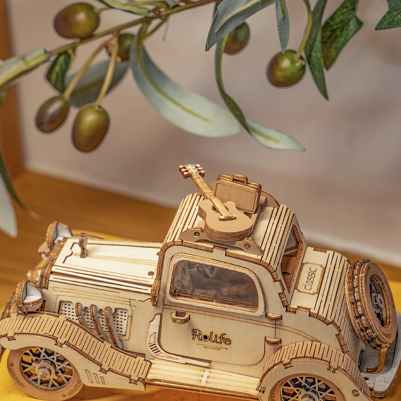 3D Laser Cut Wooden Puzzle: Vintage Car
