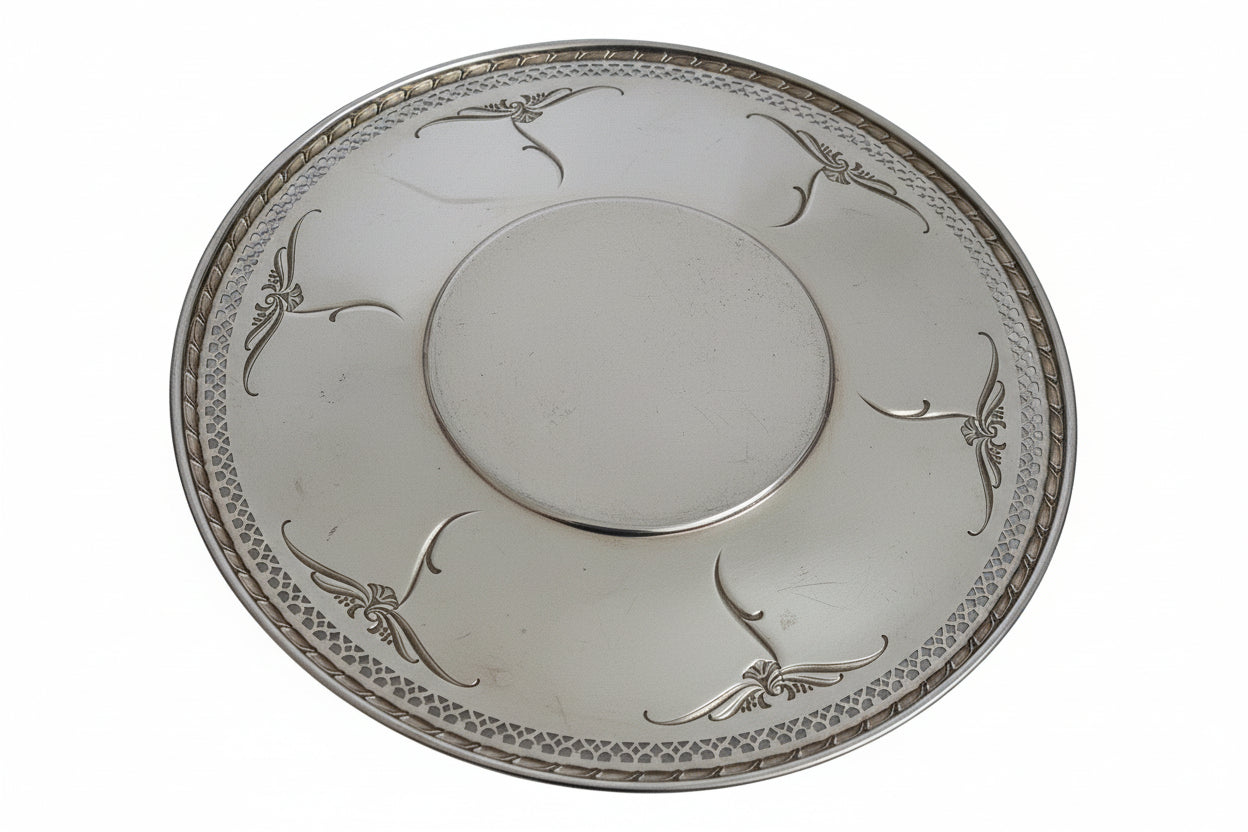 Vintage Oneida "Fantasy" Tudor Silver Platter