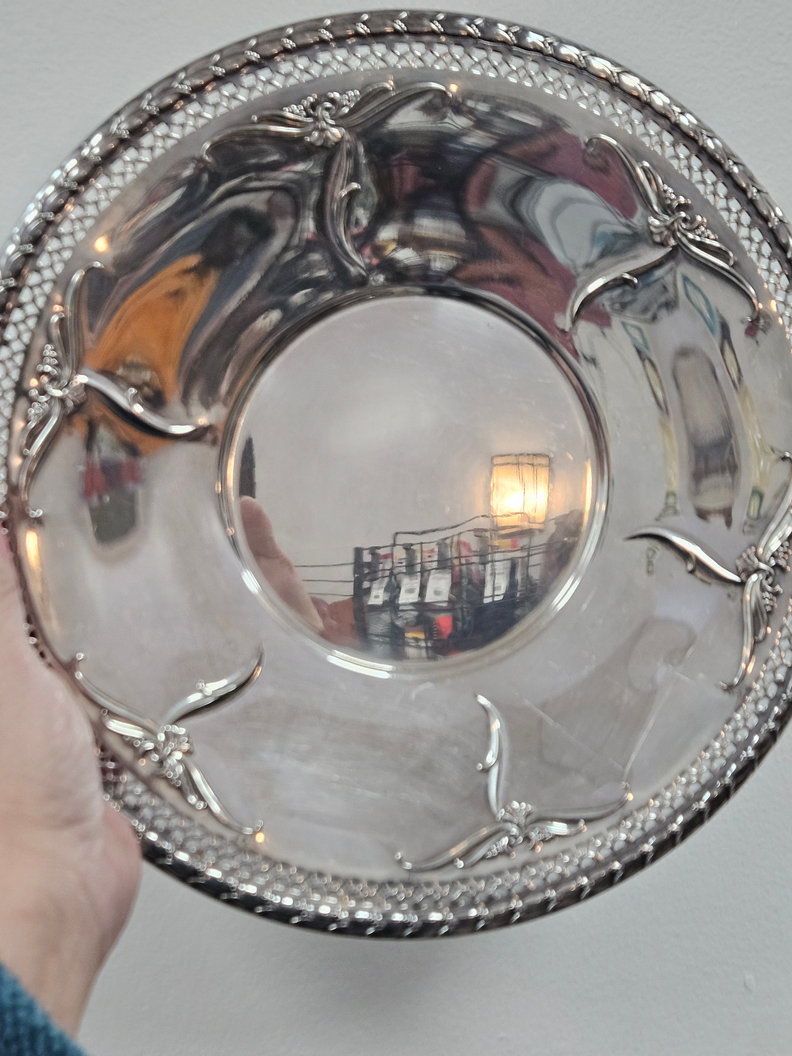 Vintage Oneida "Fantasy" Tudor Silver Platter