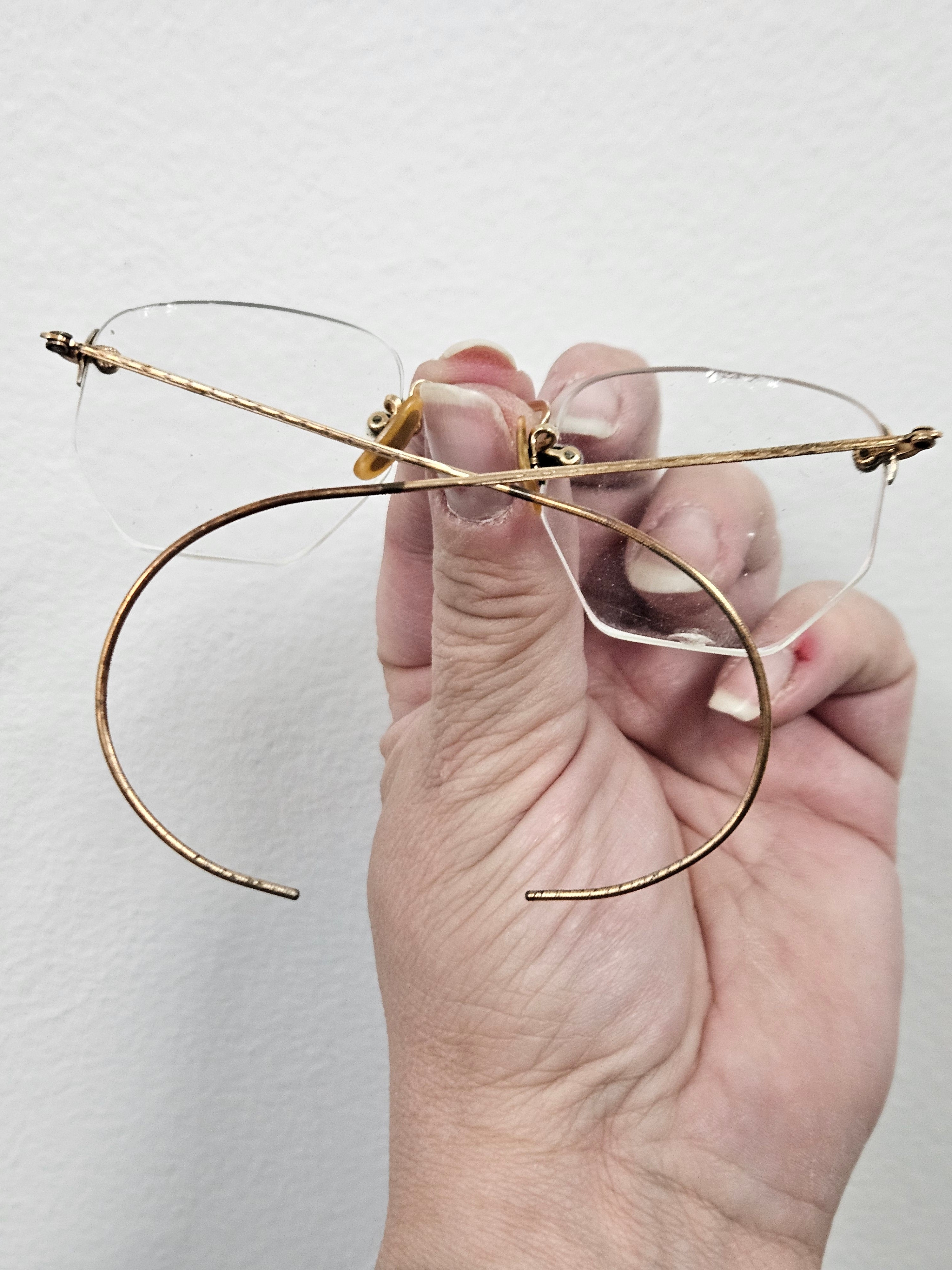 Circa 1900 Antique Gold-Filled rimless glasses w/Case