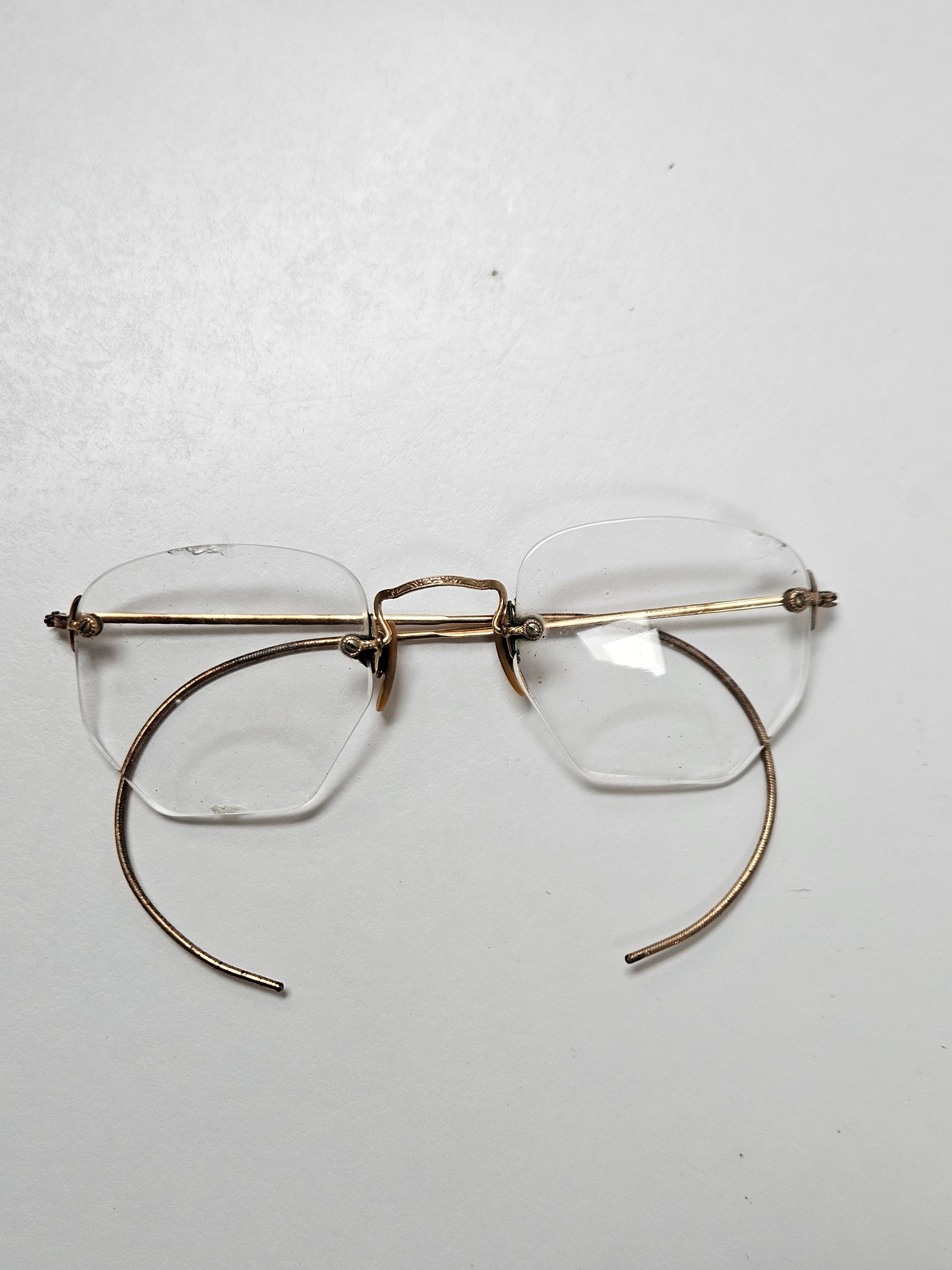 Circa 1900 Antique Gold-Filled rimless glasses w/Case